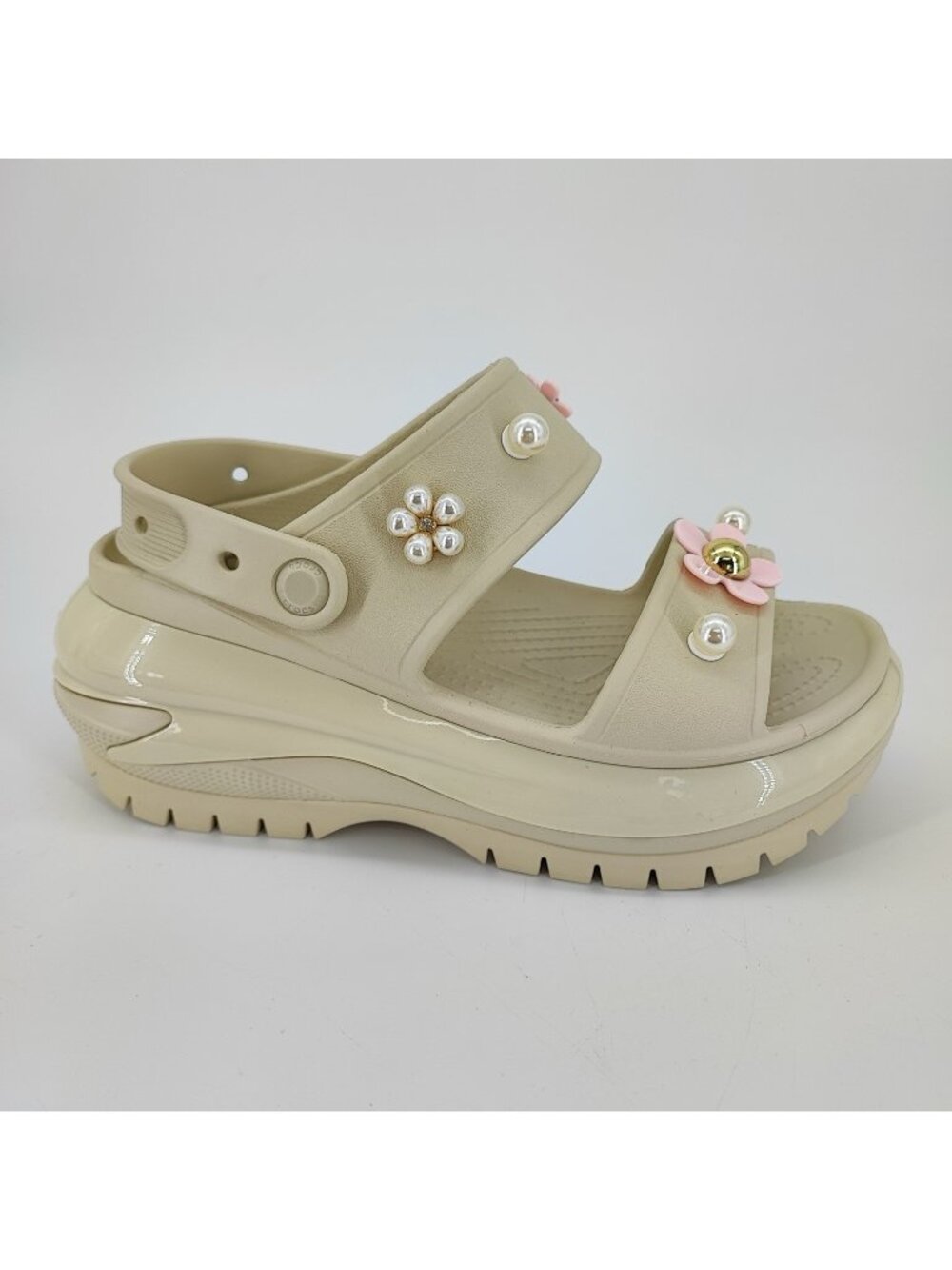 Crocs Classic Mega Crush Women’s 8 US Sandal Rubber Bone 207989-2Y2